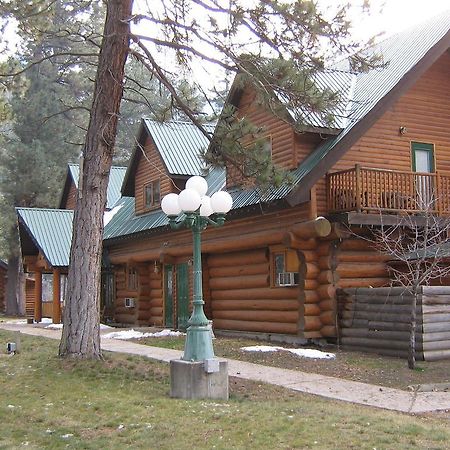 Rainbow Lake Castle Resort Princeton Dış mekan fotoğraf